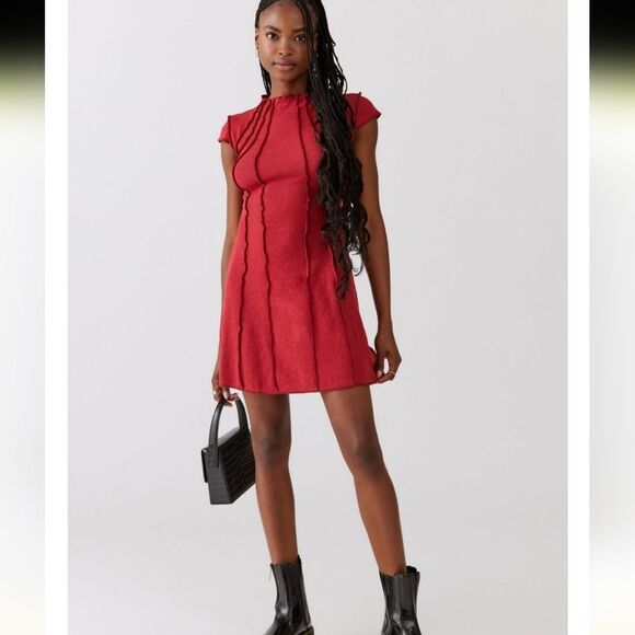 - NWT Burgundy seamed a line mini dress size M - Picture 1 of 10